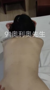 后入学妹再骑马